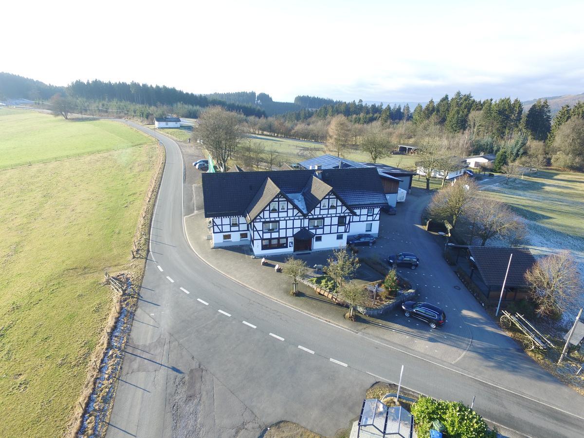 Landgasthof Rademacher Finnentrop Bagian luar foto